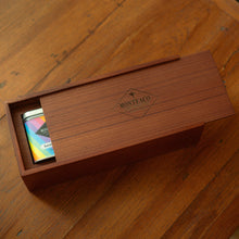 โหลดรูปภาพลงในเครื่องมือใช้ดูของแกลเลอรี Premium Wood Box Gift Set - 3 Small Tin Cans
